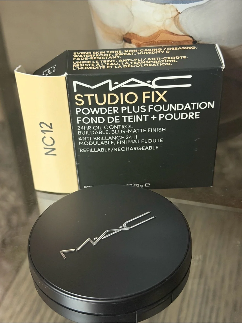 MAC Cosmetics Studio Fix Powder Plus Foundation - NC12 Cream & Black Compact
